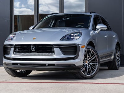 2026 Porsche Macan AWD