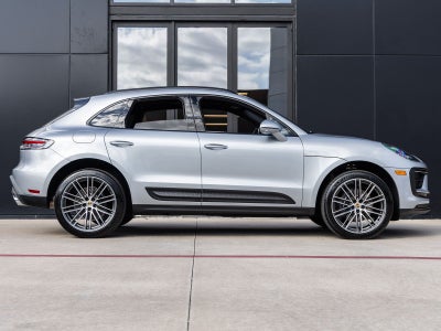 2026 Porsche Macan AWD