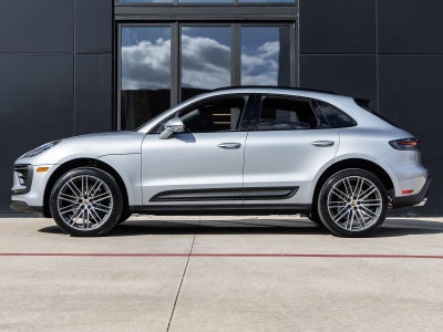2026 Porsche Macan AWD