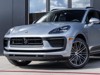 2026 Porsche Macan AWD