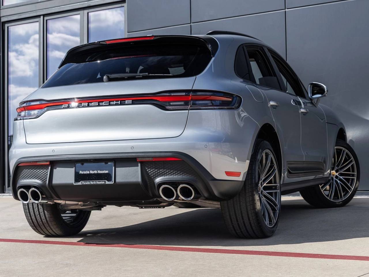 2026 Porsche Macan AWD