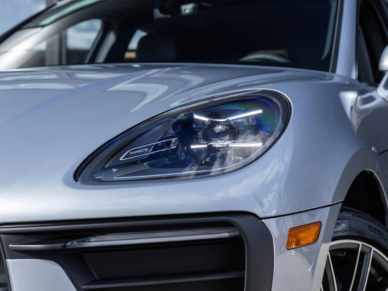 2026 Porsche Macan AWD