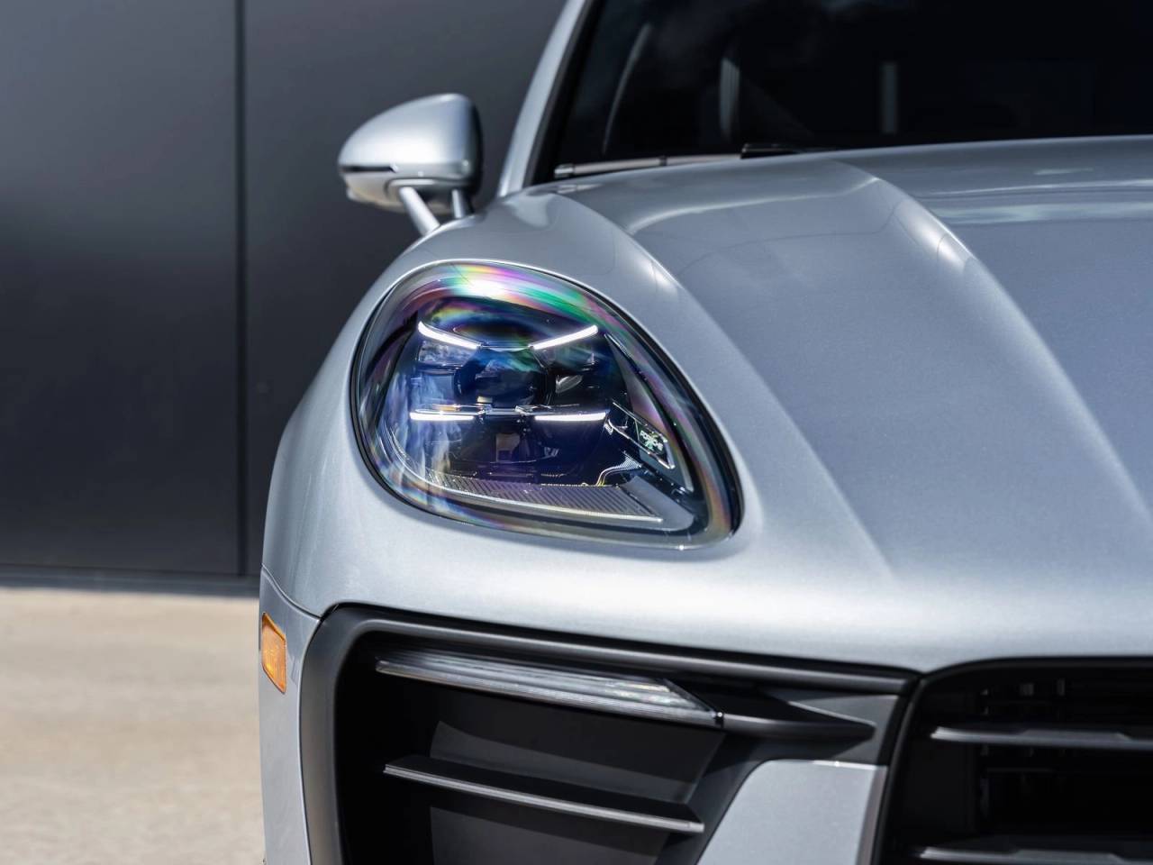 2026 Porsche Macan AWD