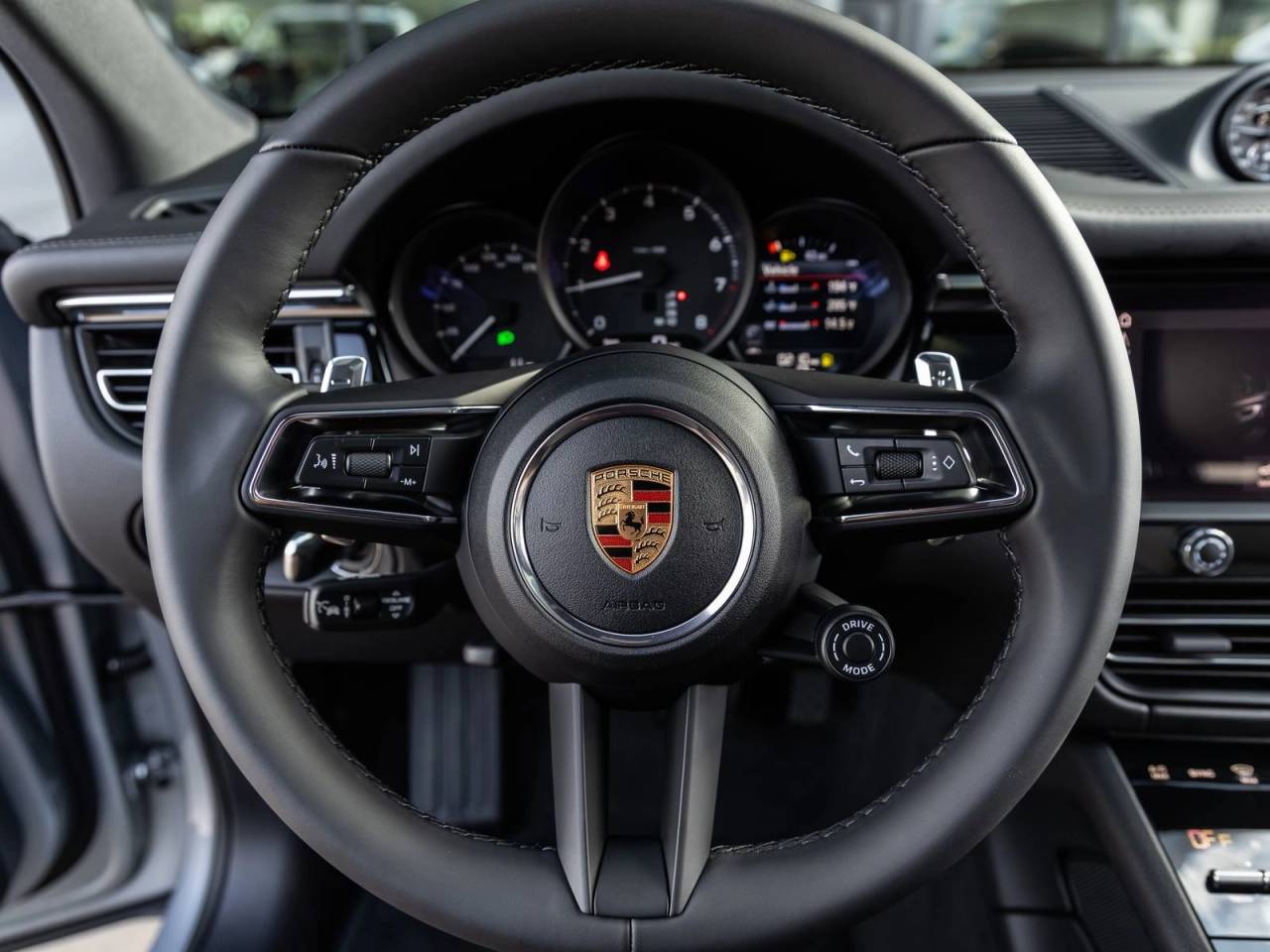 2026 Porsche Macan AWD