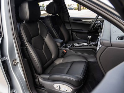 2026 Porsche Macan AWD