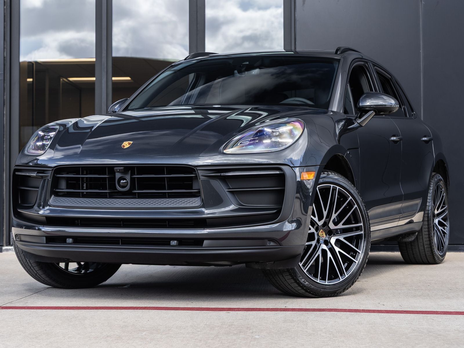 2026 Porsche Macan AWD