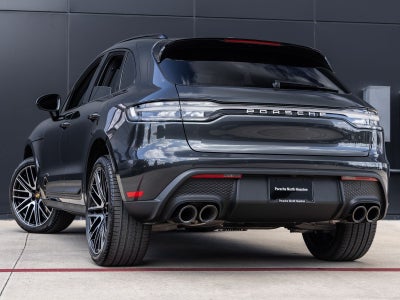 2026 Porsche Macan AWD