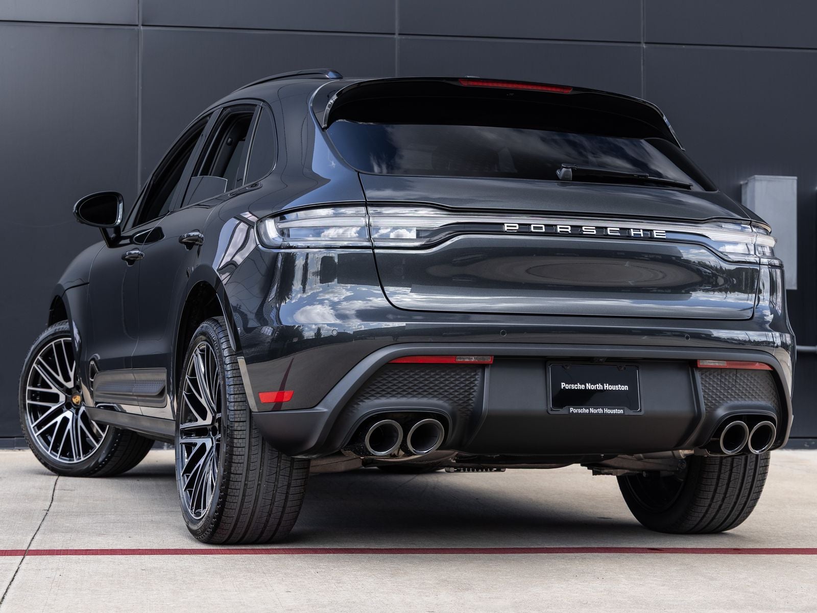 2026 Porsche Macan AWD