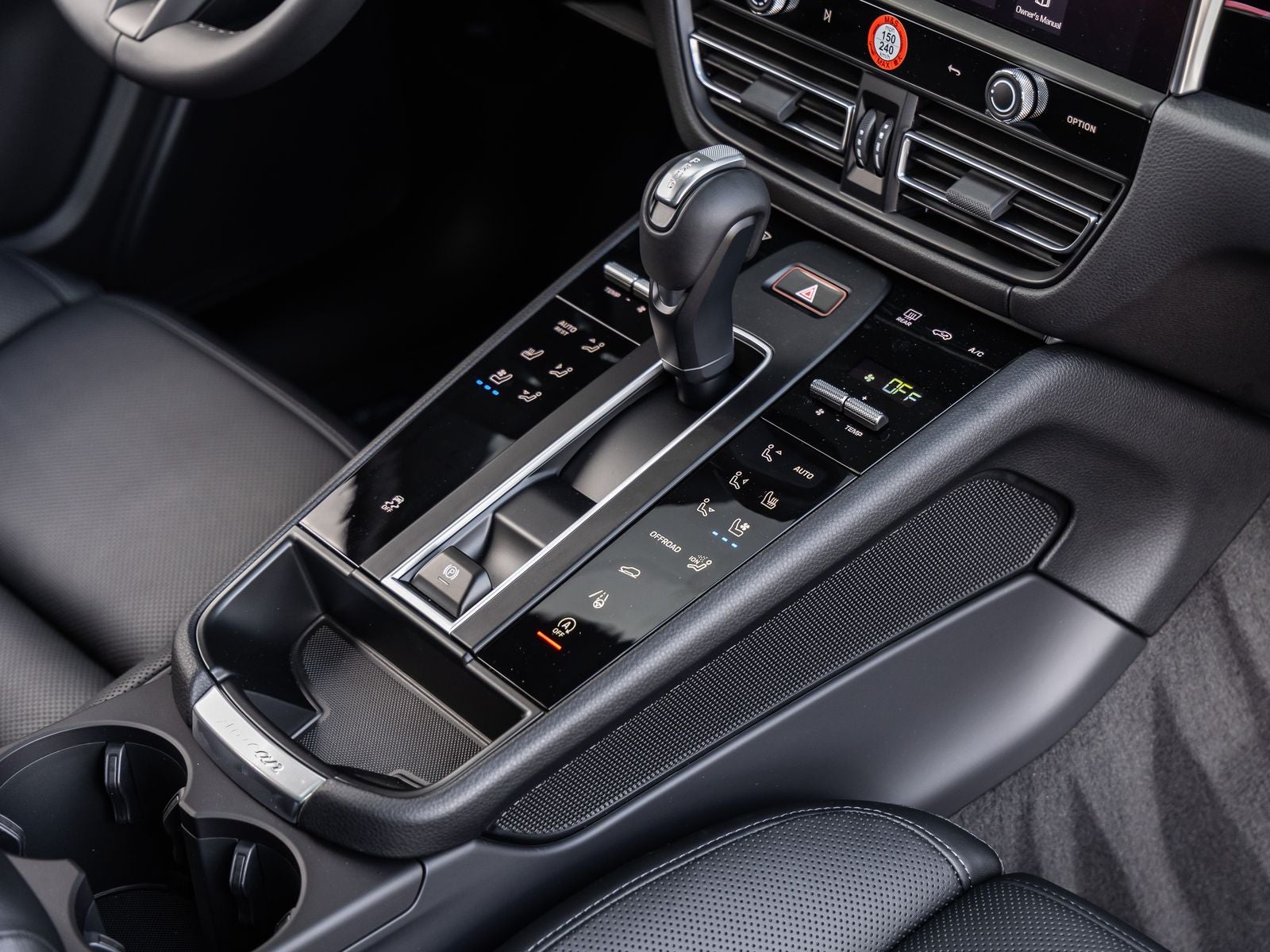 2026 Porsche Macan AWD