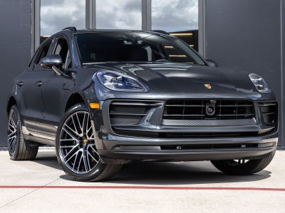 2026 Porsche Macan AWD