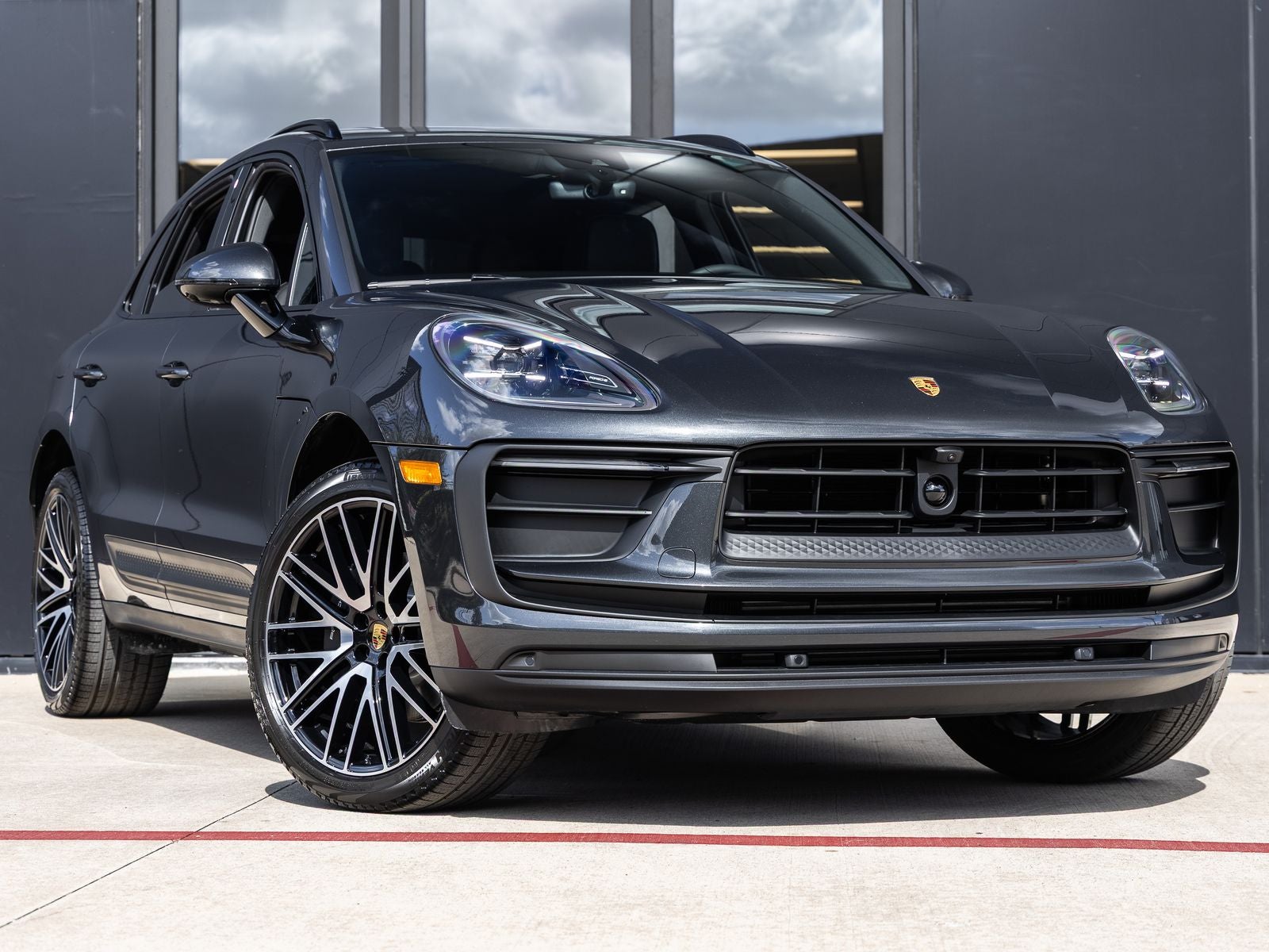 2026 Porsche Macan AWD