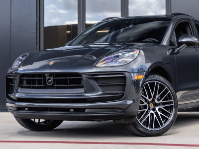 2026 Porsche Macan AWD