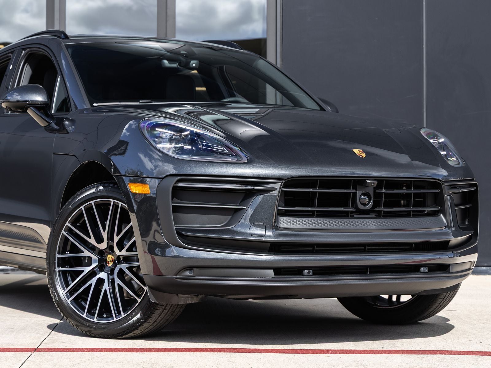 2026 Porsche Macan AWD