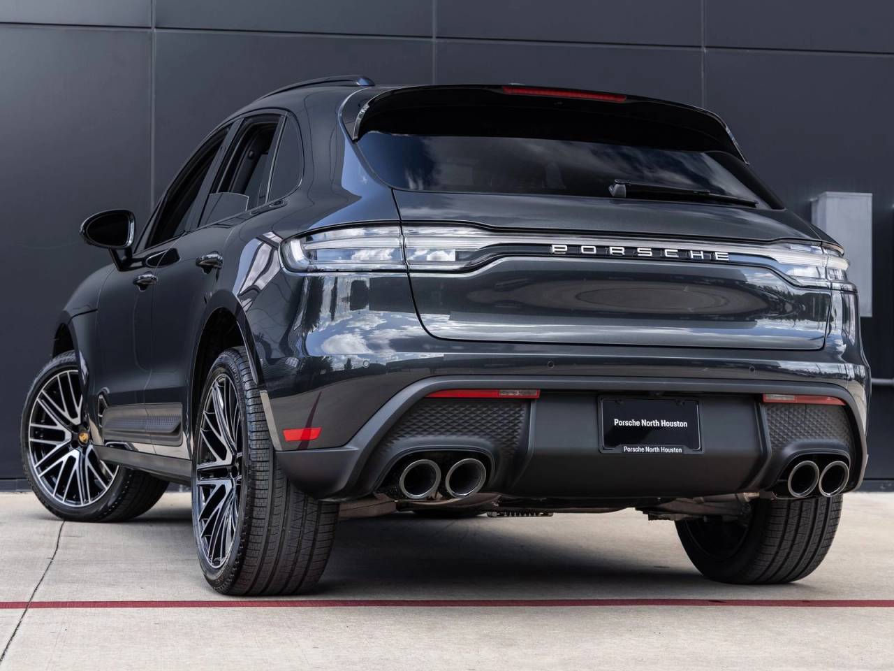 2026 Porsche Macan AWD