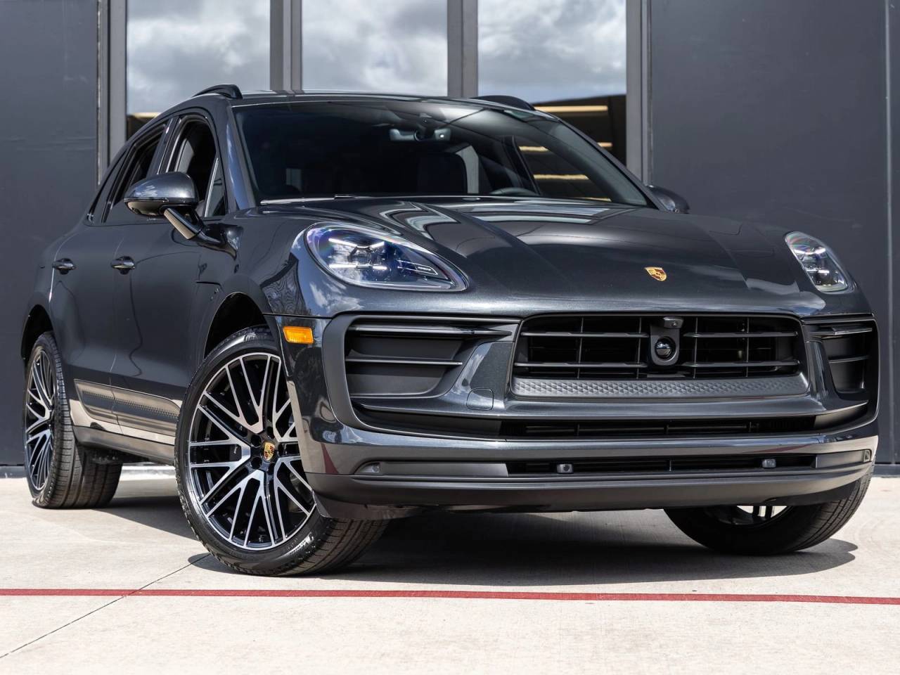 2026 Porsche Macan AWD