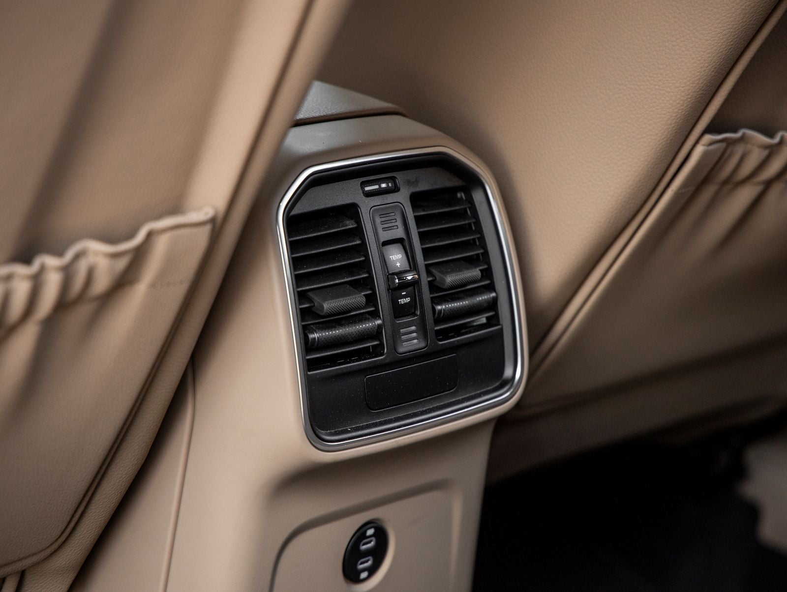 2020 Porsche Macan Macan
