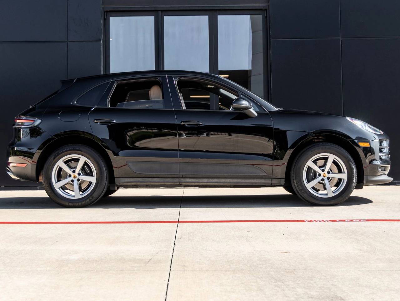 2020 Porsche Macan Macan