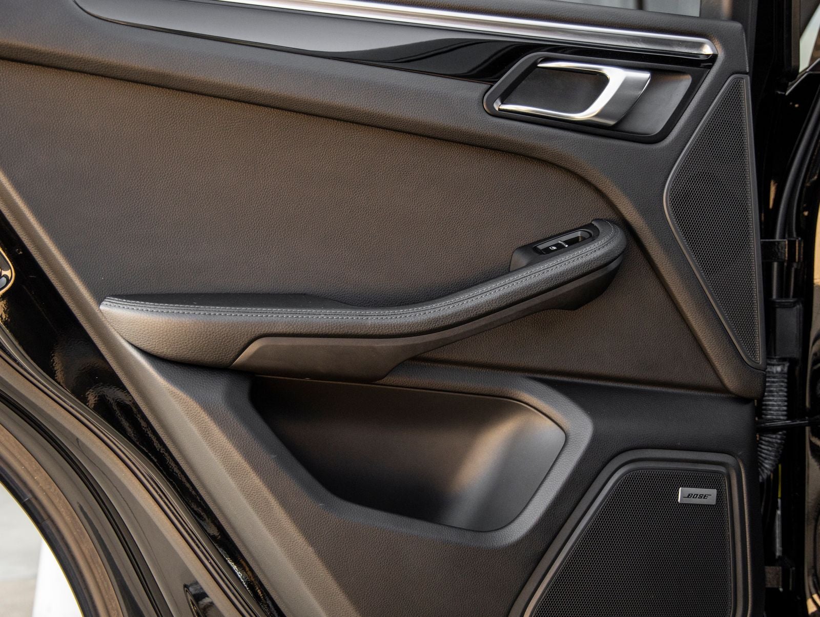 2021 Porsche Macan Macan