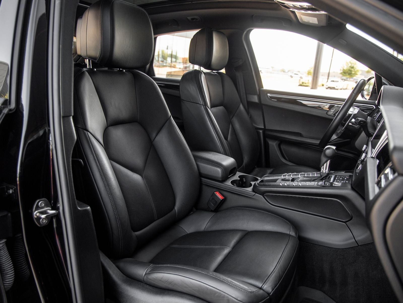 2021 Porsche Macan Macan