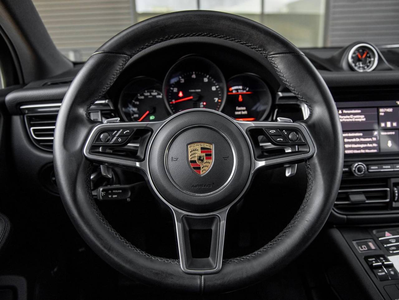 2021 Porsche Macan Macan