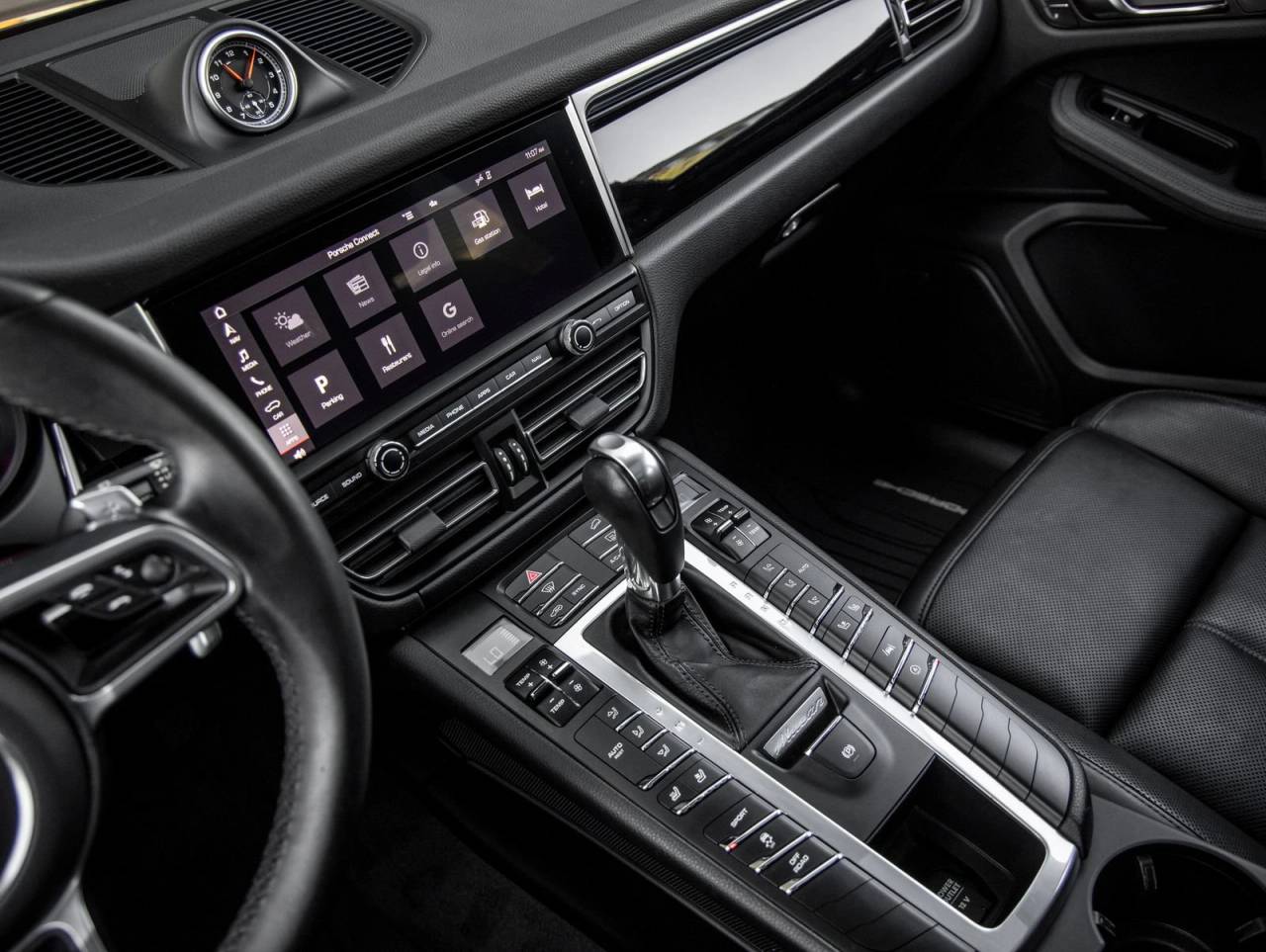 2021 Porsche Macan Macan