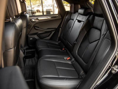 2021 Porsche Macan Macan