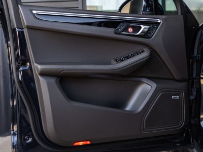 2021 Porsche Macan Macan