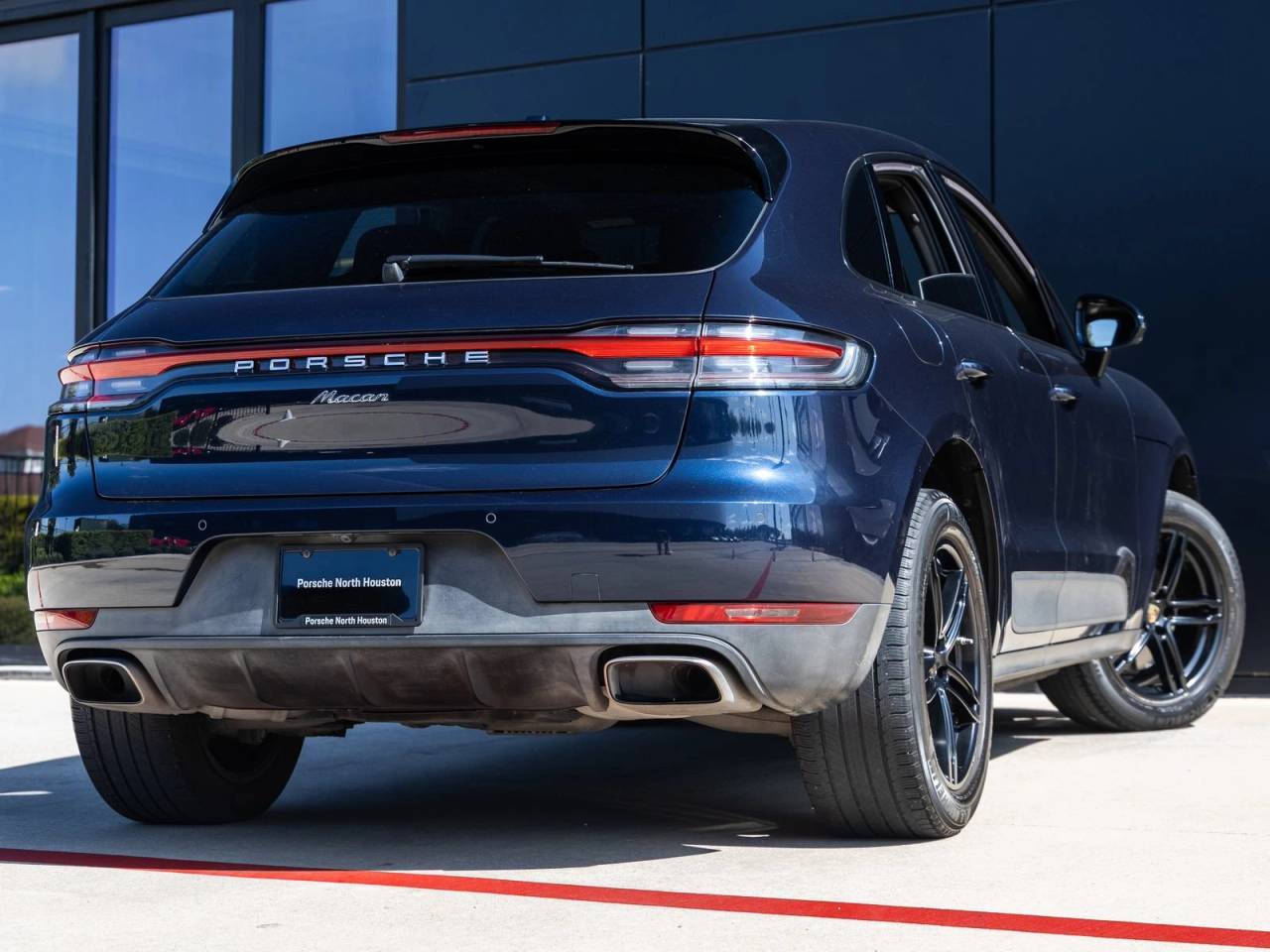 2021 Porsche Macan Macan