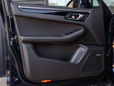 2021 Porsche Macan Macan