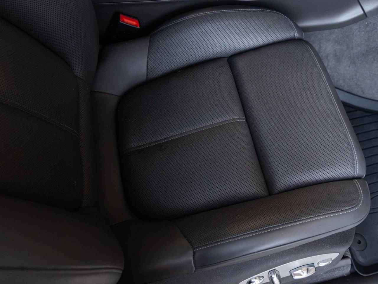 2021 Porsche Macan Macan