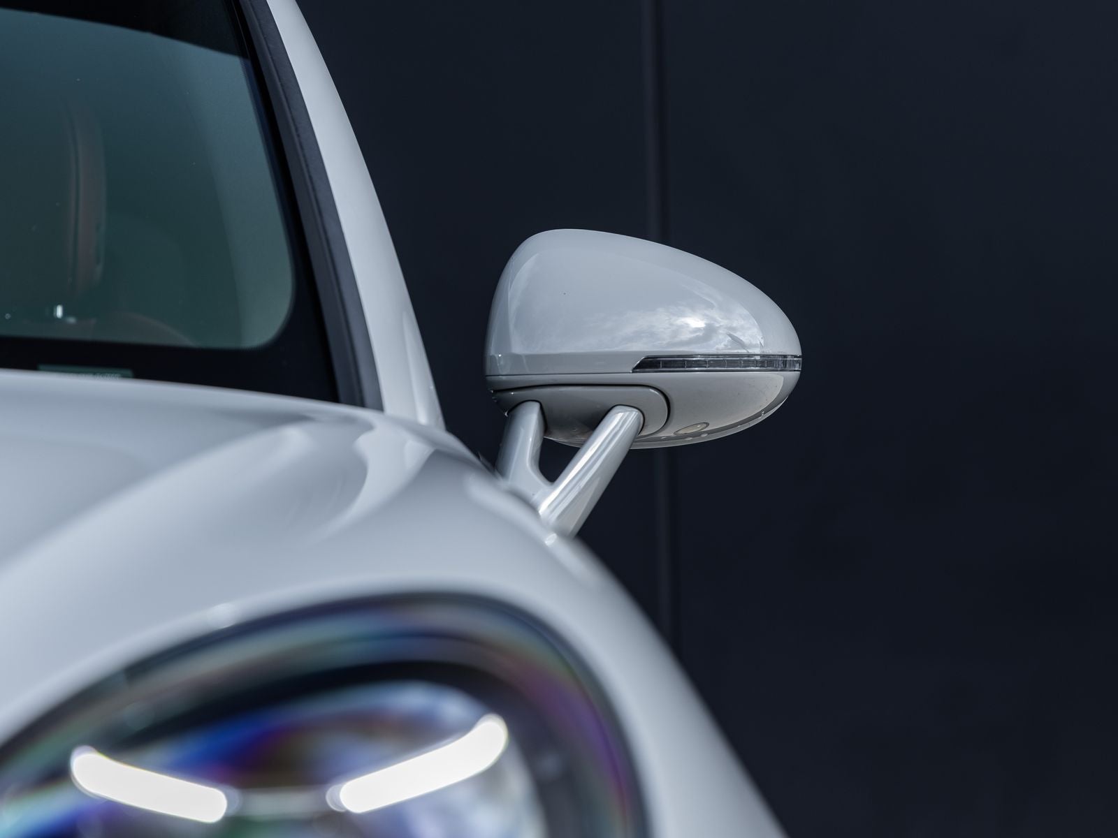 2023 Porsche Macan AWD