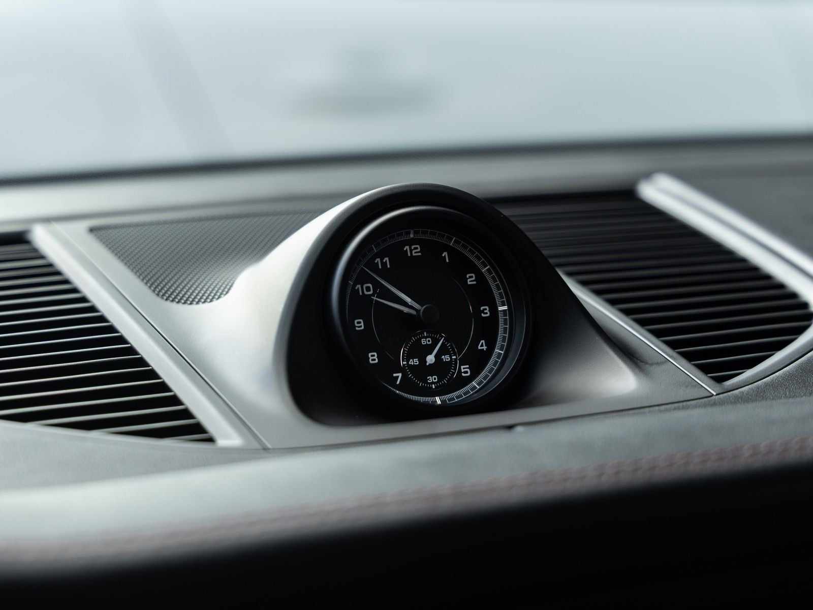 2023 Porsche Macan AWD