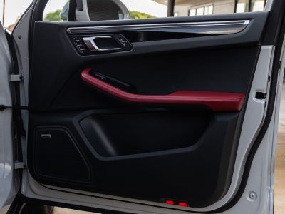 2023 Porsche Macan AWD