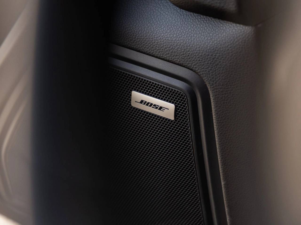 2023 Porsche Macan AWD