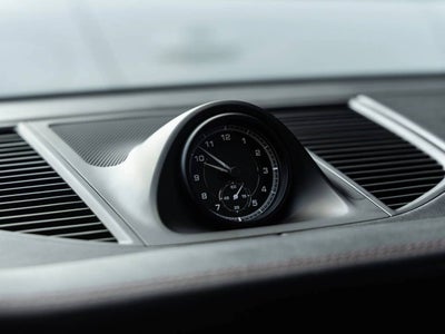 2023 Porsche Macan AWD