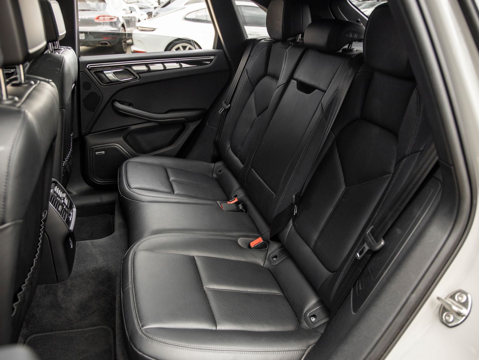 2024 Porsche Macan Macan (MY24)