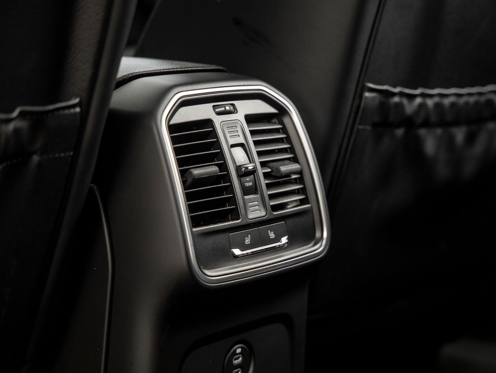 2024 Porsche Macan Macan (MY24)