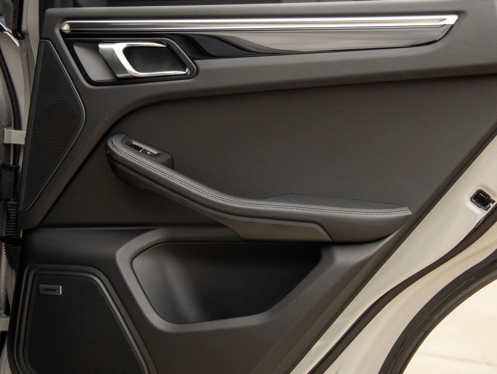 2024 Porsche Macan Macan (MY24)