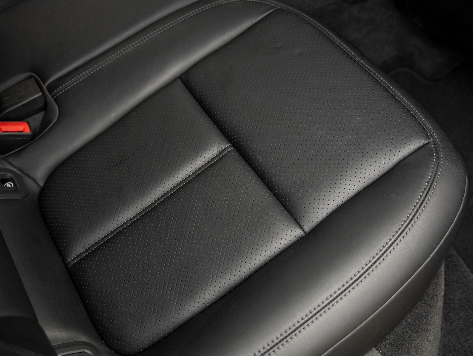 2024 Porsche Macan Macan (MY24)