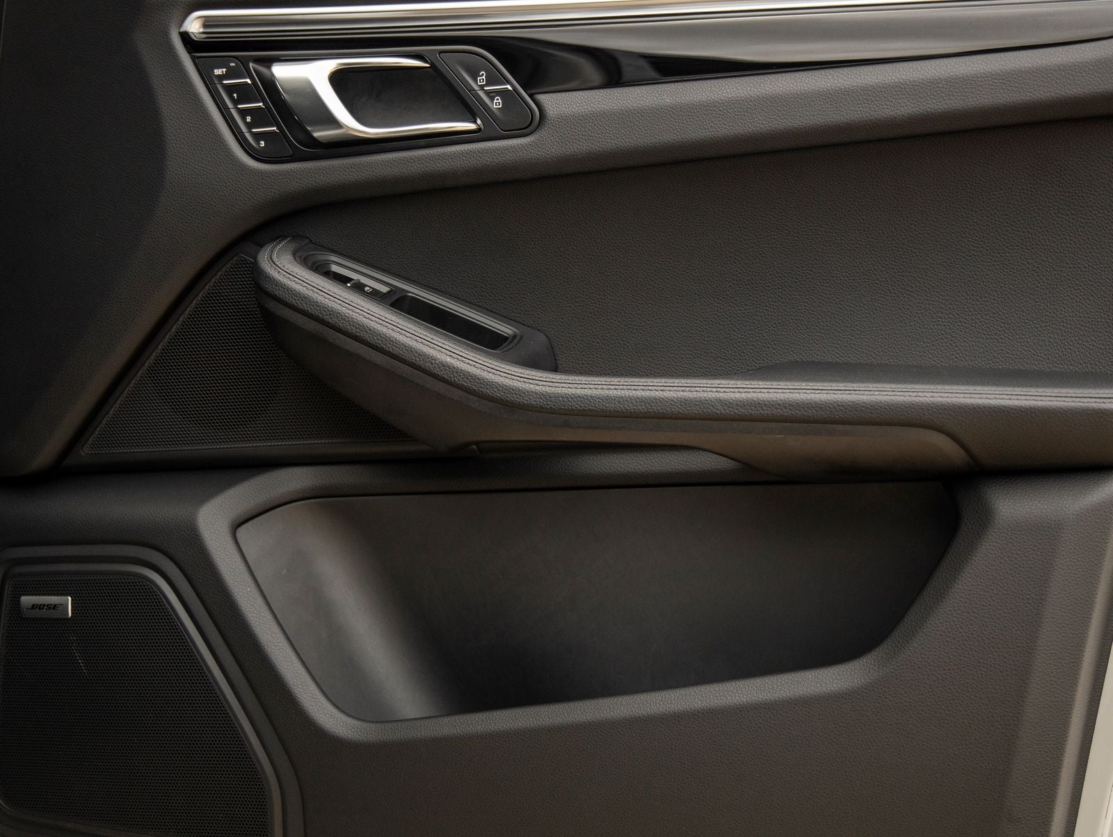 2024 Porsche Macan Macan (MY24)