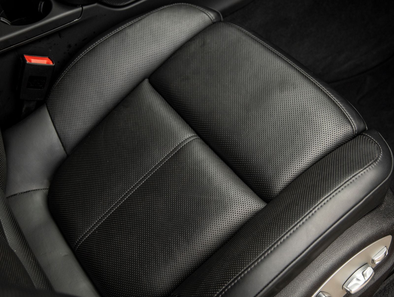 2024 Porsche Macan Macan (MY24)