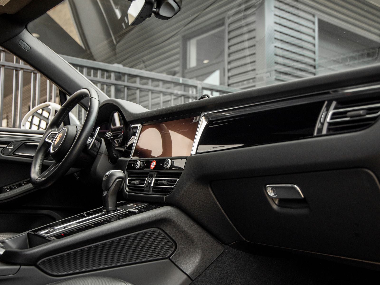 2024 Porsche Macan Macan (MY24)