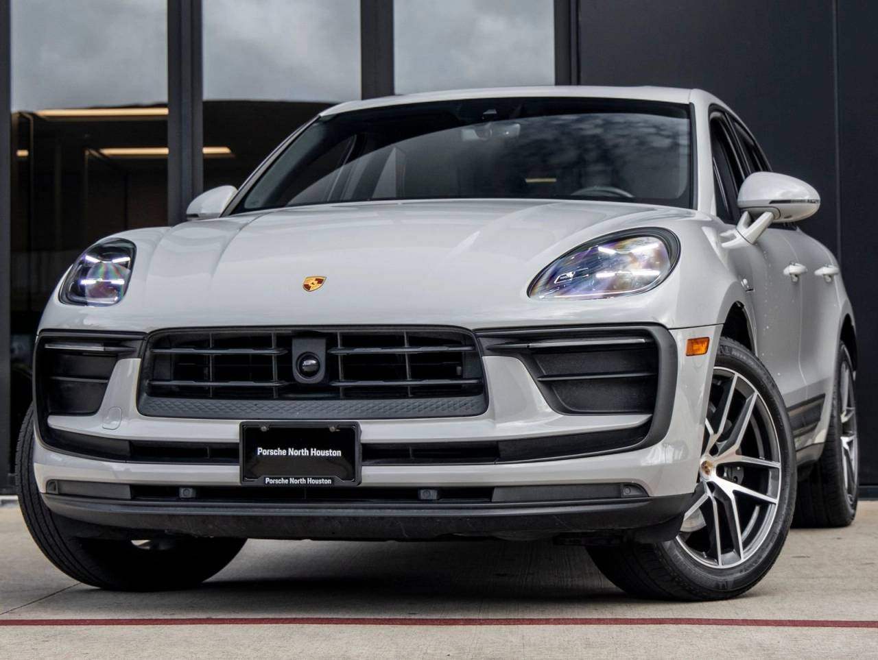 2024 Porsche Macan Macan (MY24)
