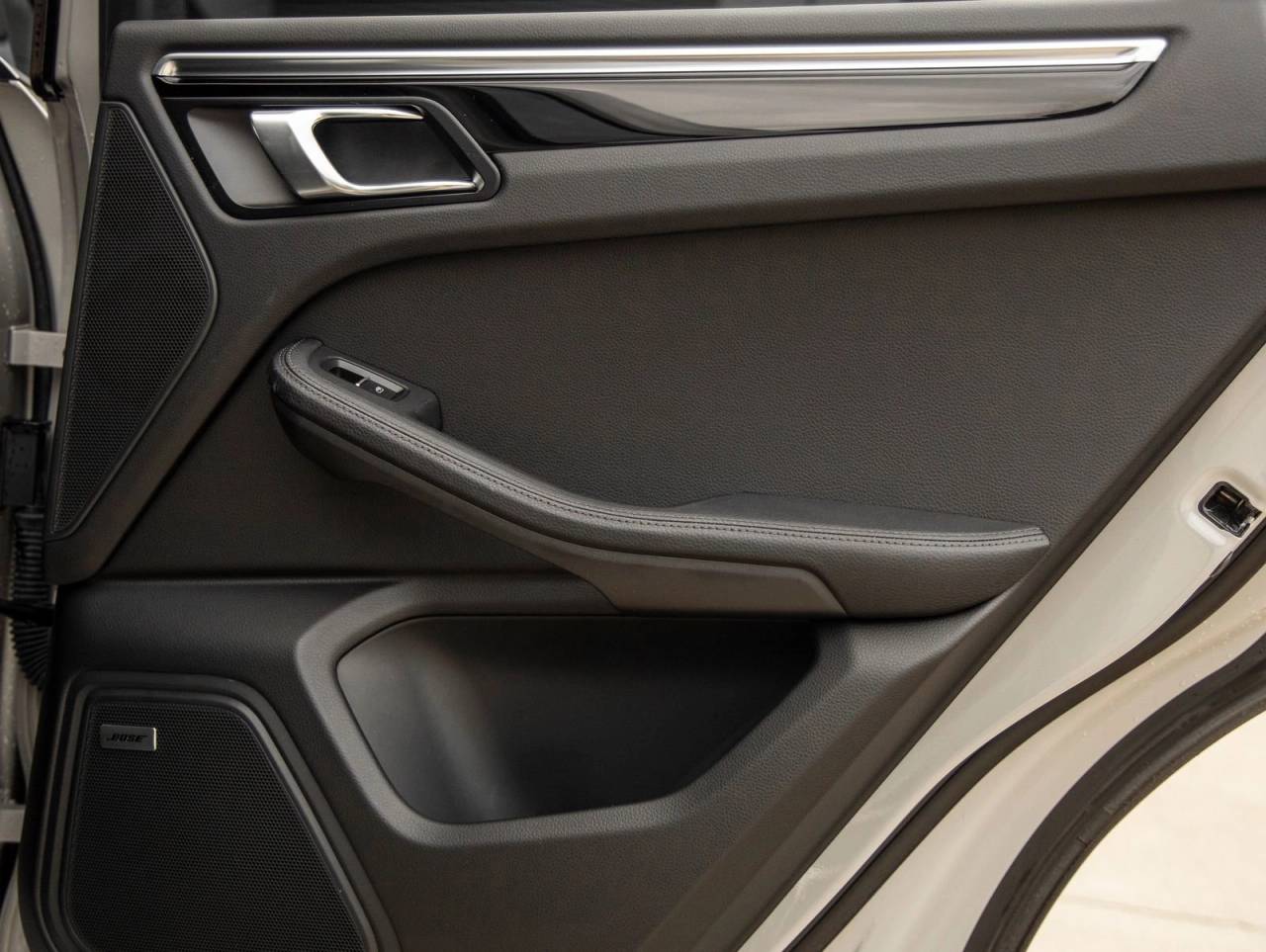 2024 Porsche Macan Macan (MY24)