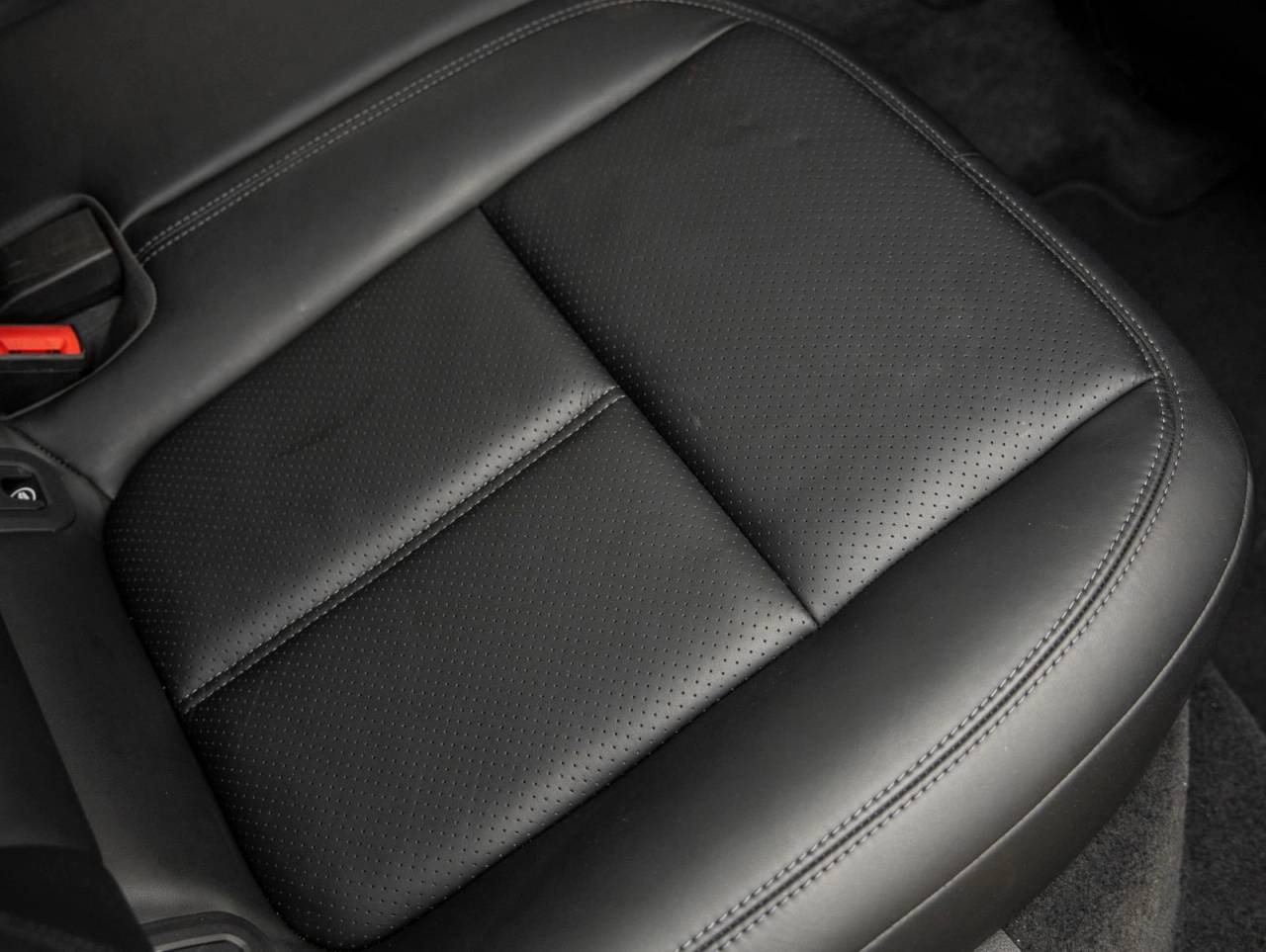 2024 Porsche Macan Macan (MY24)