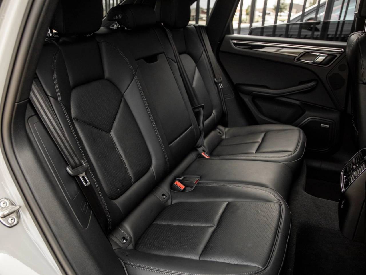 2024 Porsche Macan Macan (MY24)