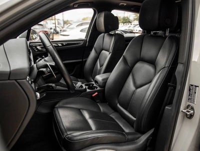 2024 Porsche Macan Macan (MY24)