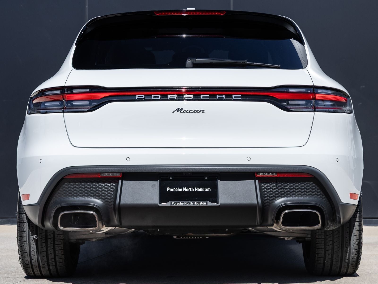 2026 Porsche Macan Base