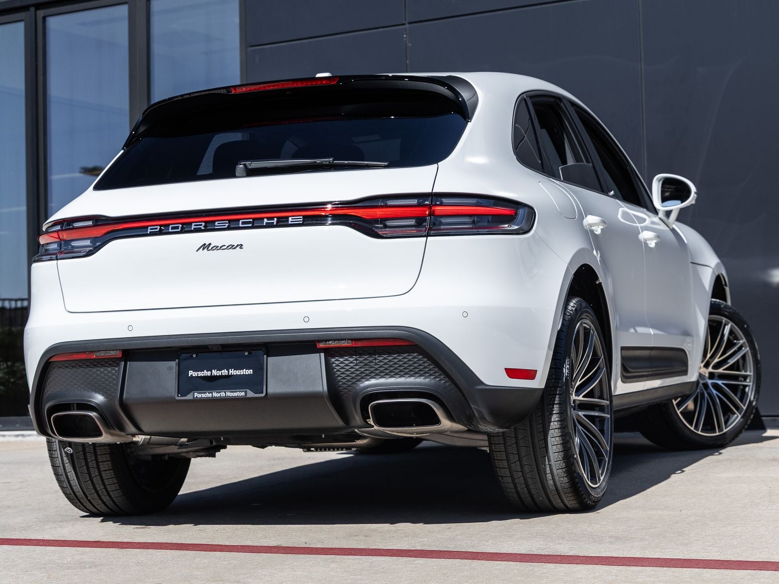 2026 Porsche Macan Base