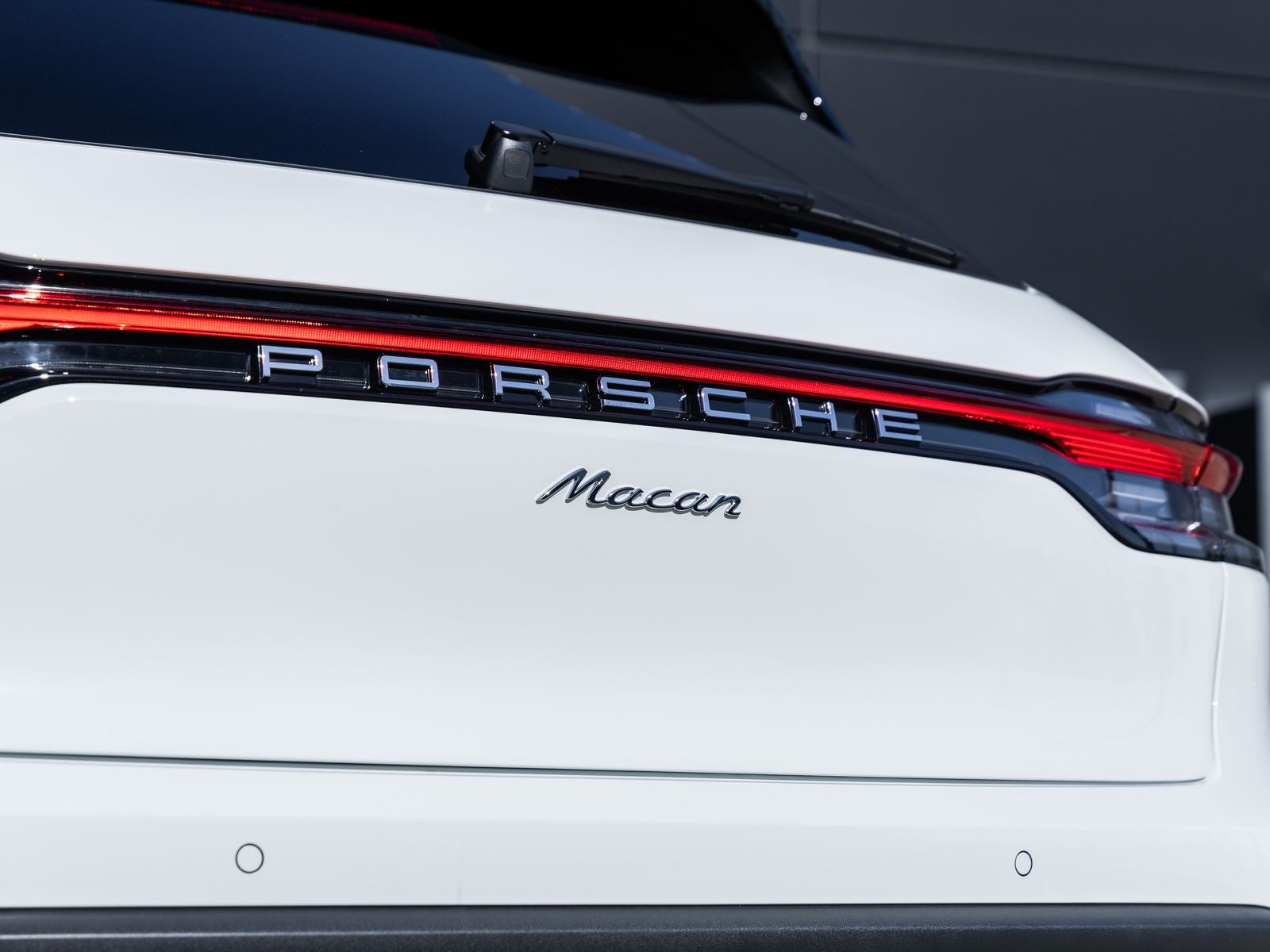 2026 Porsche Macan Base
